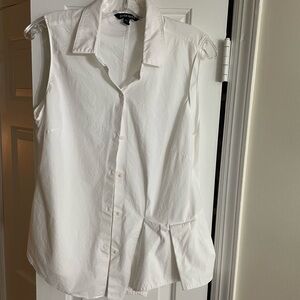 Ellen Tracy White Sleeveless Button-Down Shirt, this is really cute on.